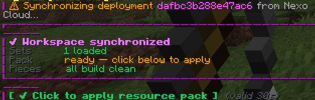 The chat message confirming the deployment synced, with a click-to-apply resource pack button